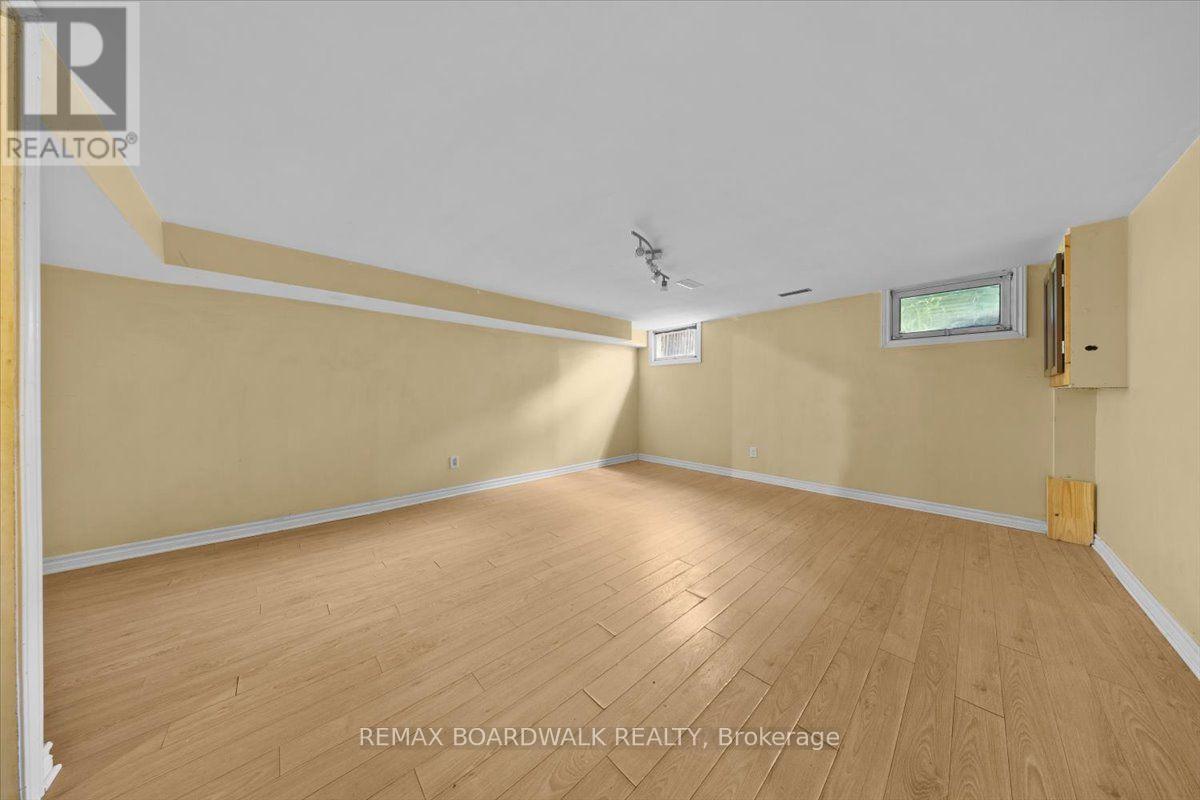 1864 Lenester Avenue W, Ottawa, Ontario  K2A 3W8 - Photo 31 - X13693390