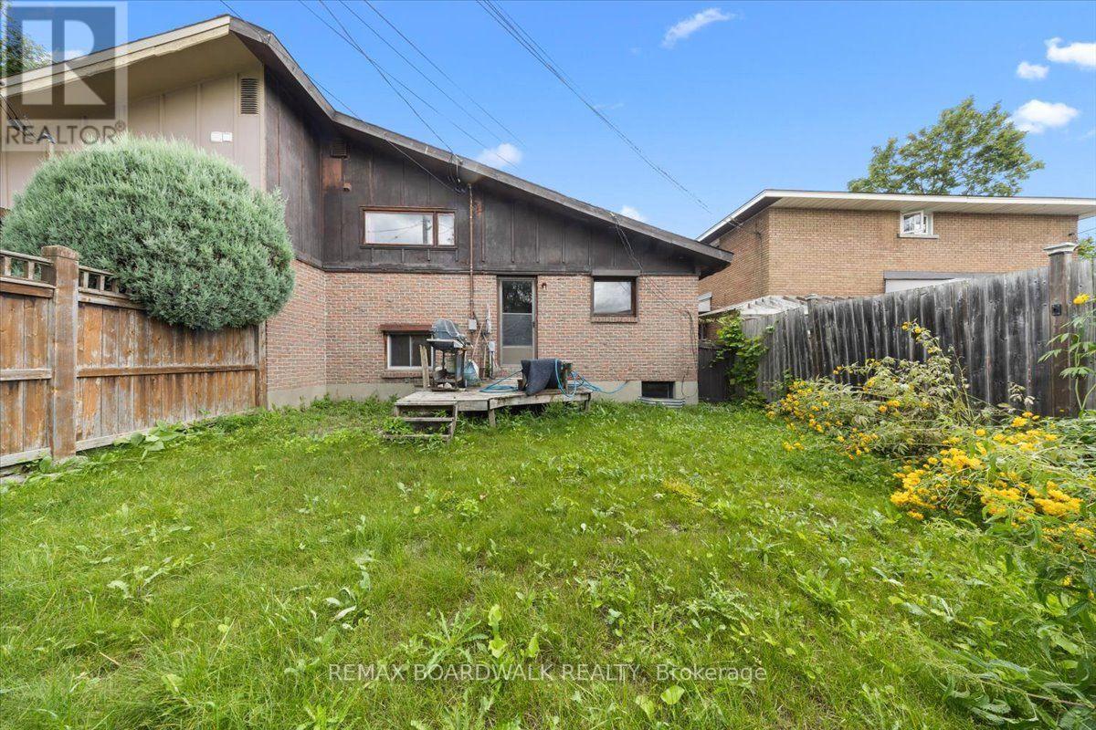 1864 Lenester Avenue W, Ottawa, Ontario  K2A 3W8 - Photo 35 - X13693390