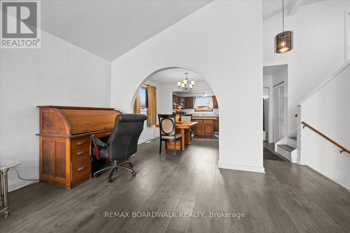 1864 Lenester Avenue W, Ottawa, Ontario  K2A 3W8 - Photo 9 - X13693390