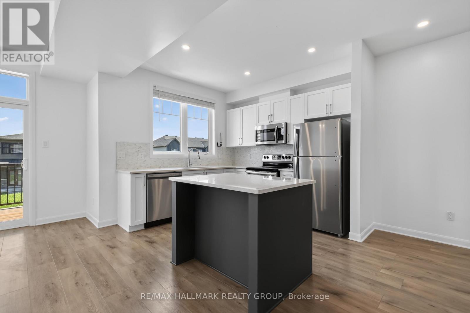 312 Shepperton Street, Ottawa, Ontario  K4A 5K9 - Photo 3 - X13693392