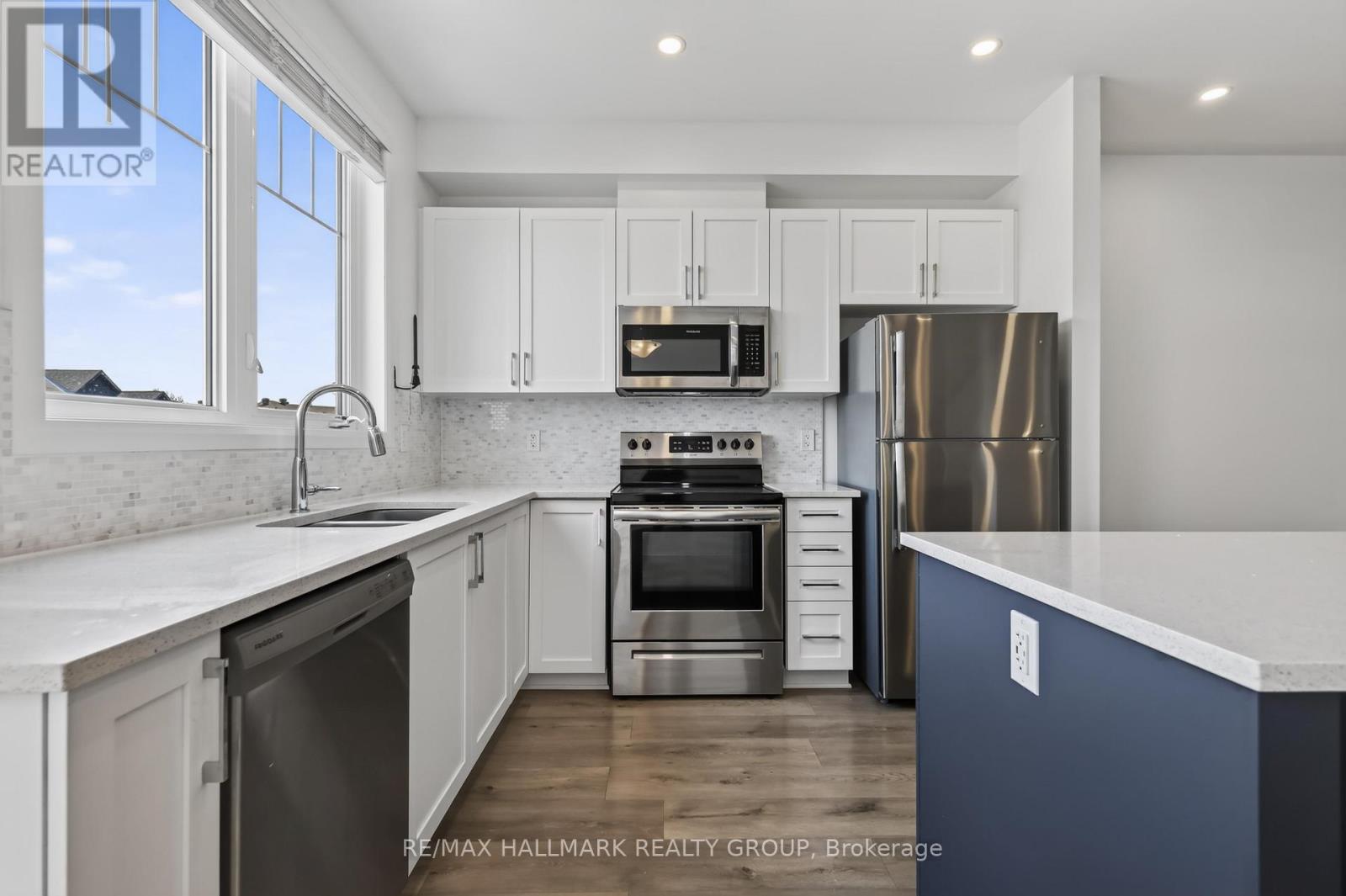 312 Shepperton Street, Ottawa, Ontario  K4A 5K9 - Photo 4 - X13693392