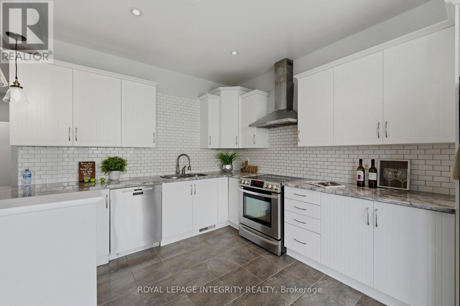 223 Huntsville Drive, Ottawa, Ontario  K2T 0C7 - Photo 14 - X13693422