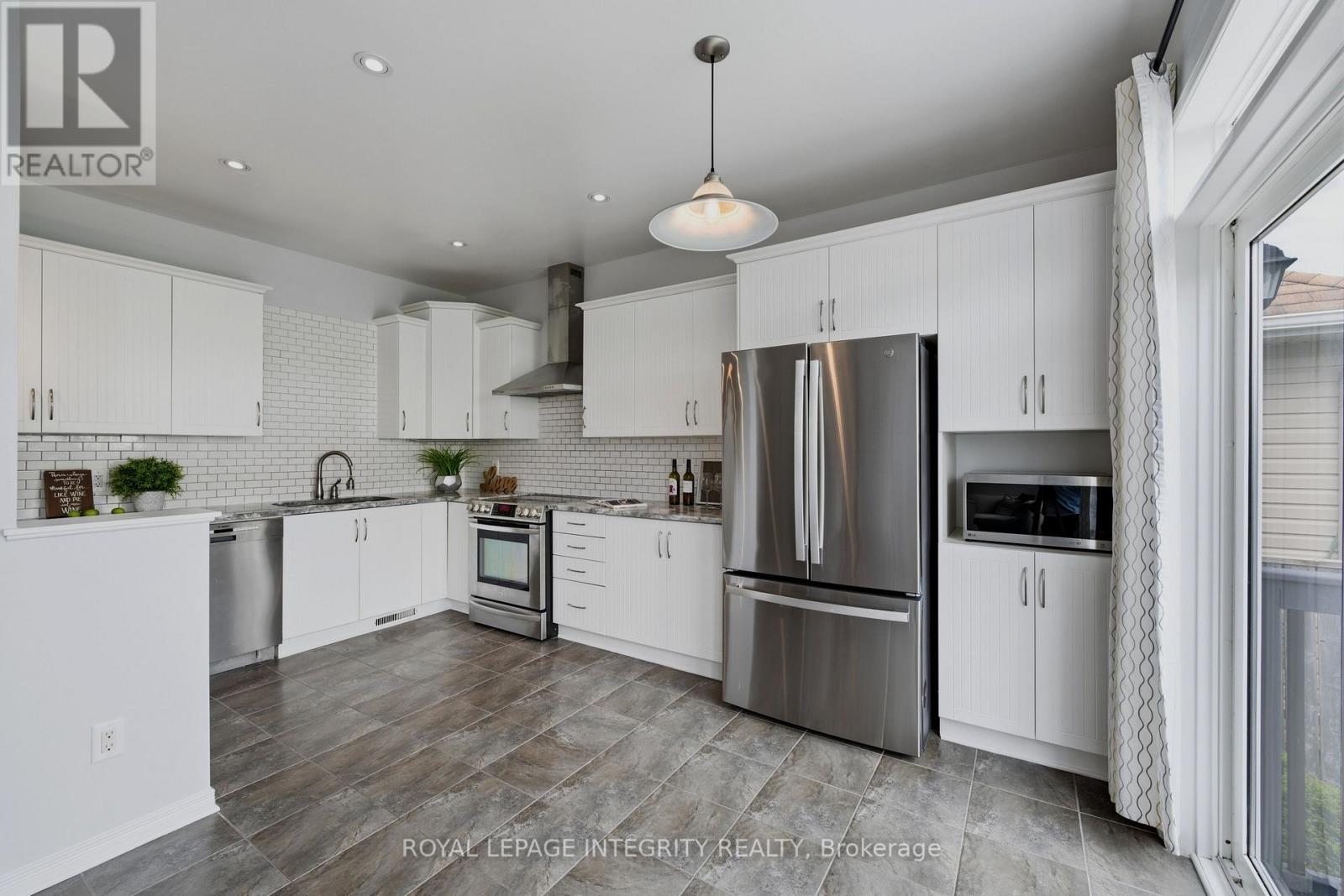 223 Huntsville Drive, Ottawa, Ontario  K2T 0C7 - Photo 15 - X13693422