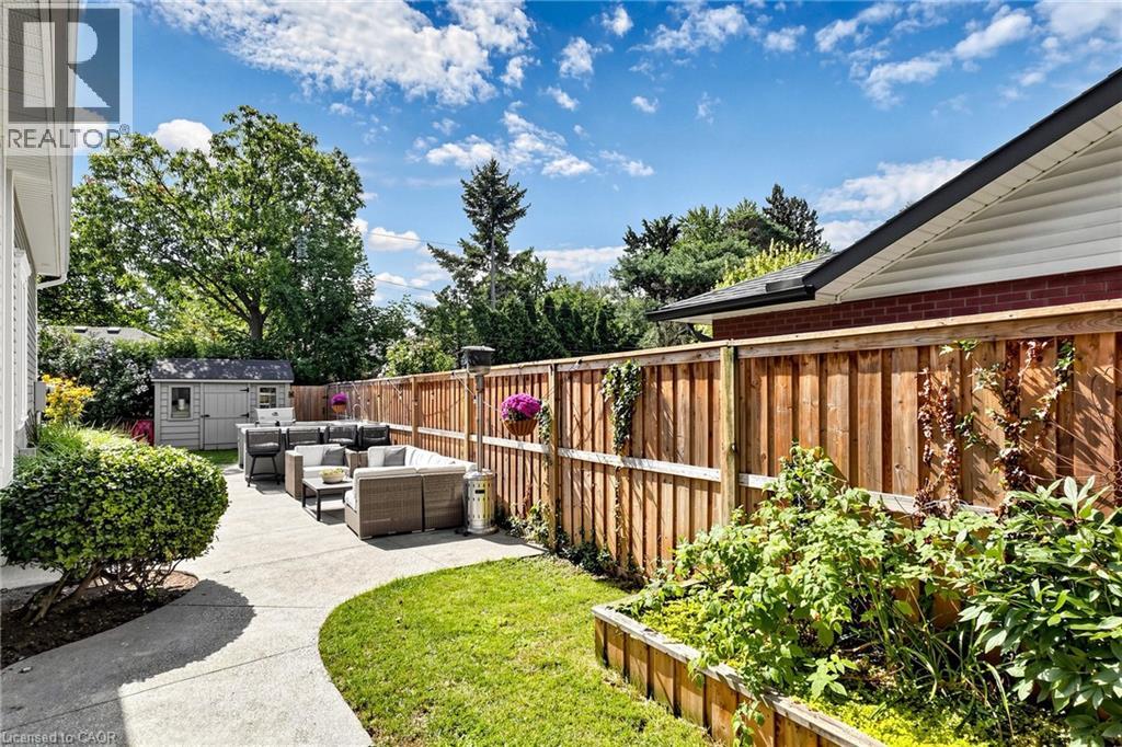 386 Cosburn Crescent, Burlington, Ontario  L7L 2W6 - Photo 40 - 40857014