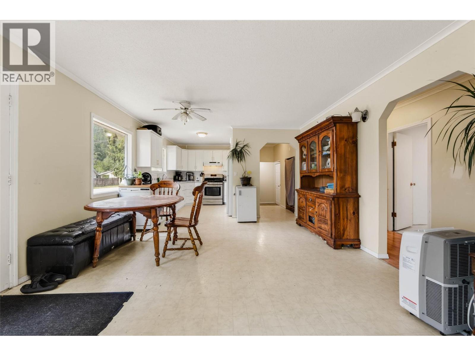 115 Second Street, Salmo, British Columbia  V0G 1Z0 - Photo 13 - 10398188