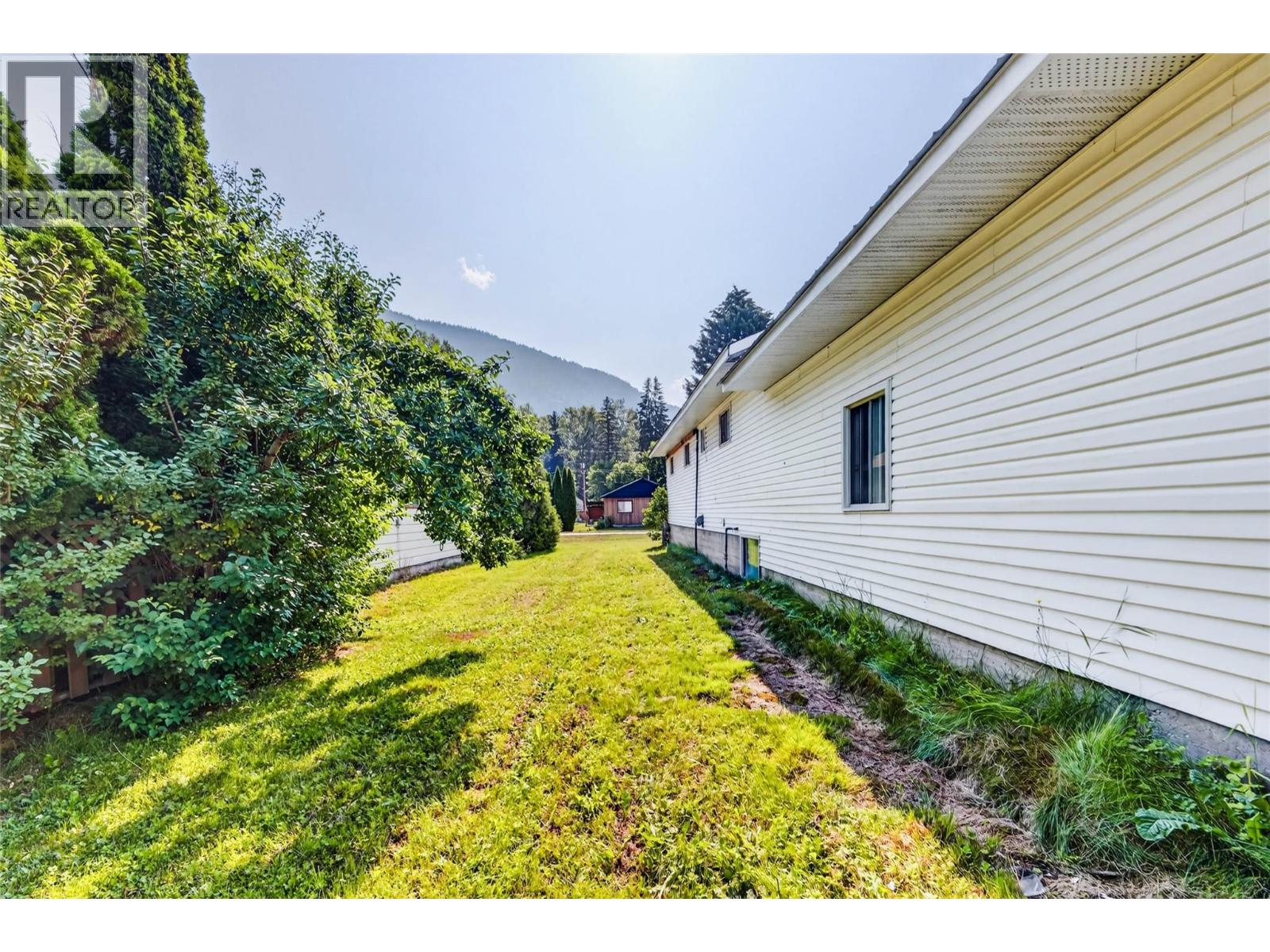 115 Second Street, Salmo, British Columbia  V0G 1Z0 - Photo 61 - 10398188