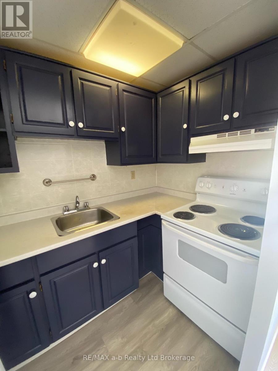 1 - 26 Stanley Street, London South, Ontario N6C 1B1 - Photo 2 - X13693358