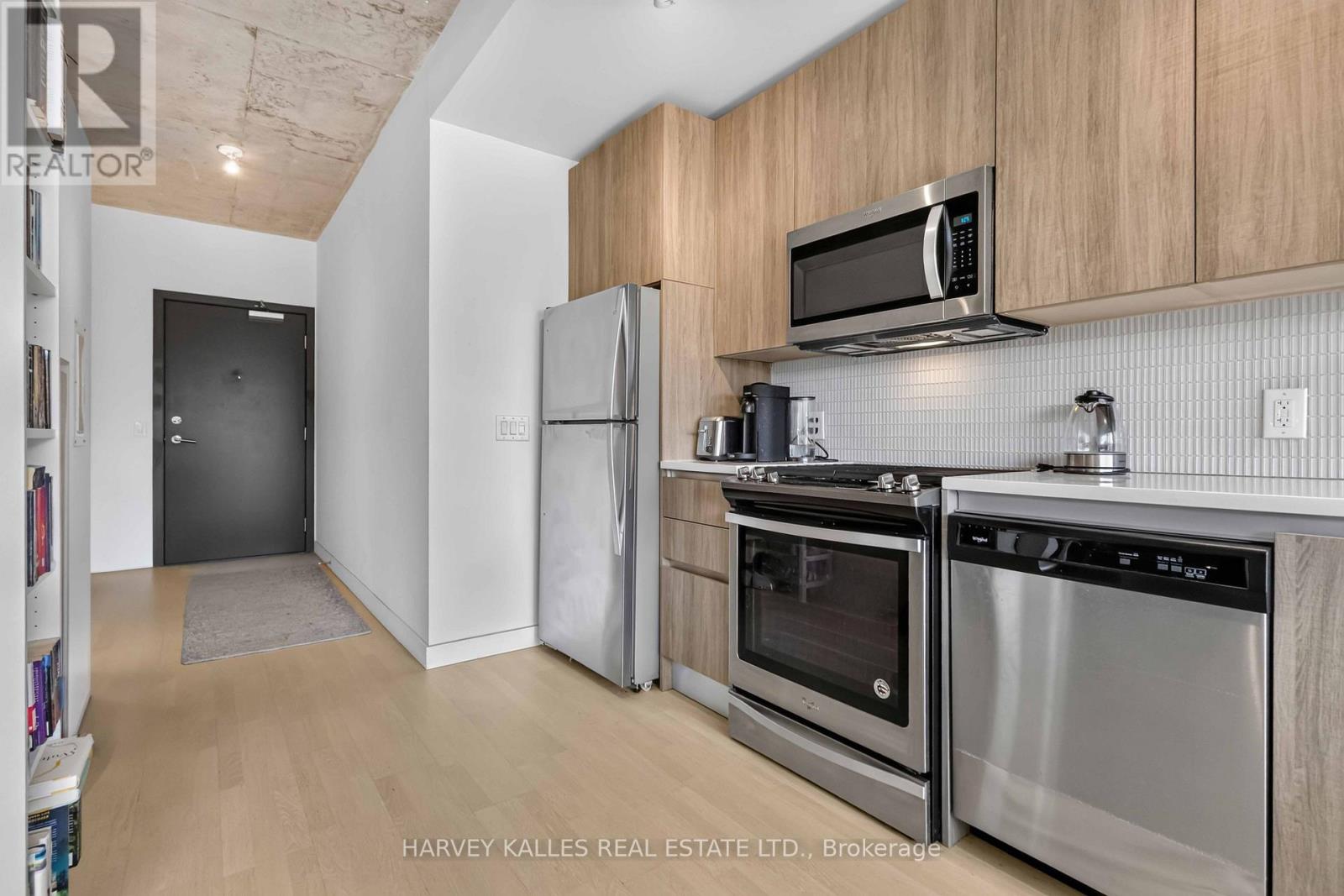 325 - 246 Logan Avenue, Toronto, Ontario  M4M 0E9 - Photo 13 - E13693396