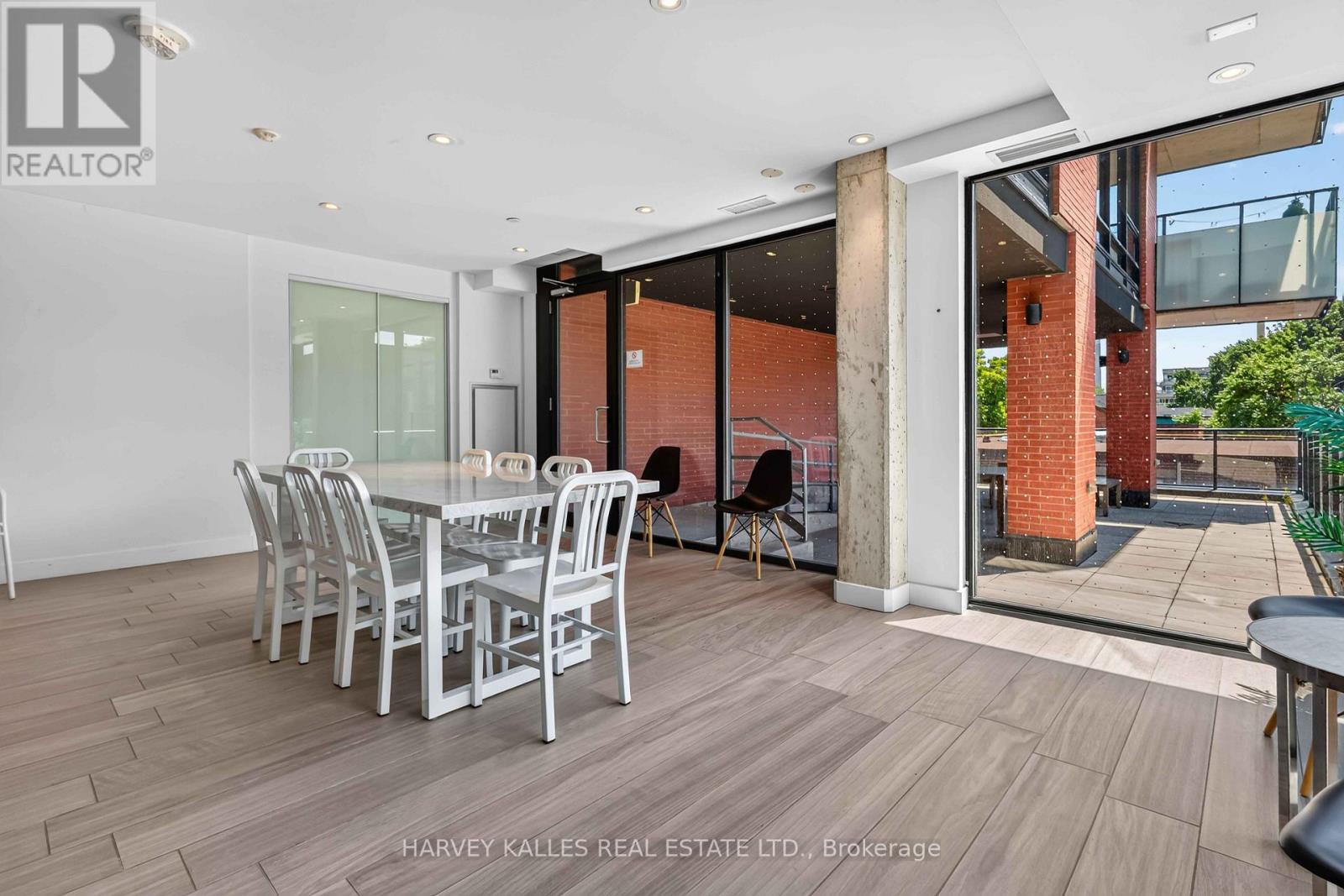 325 - 246 Logan Avenue, Toronto, Ontario  M4M 0E9 - Photo 29 - E13693396