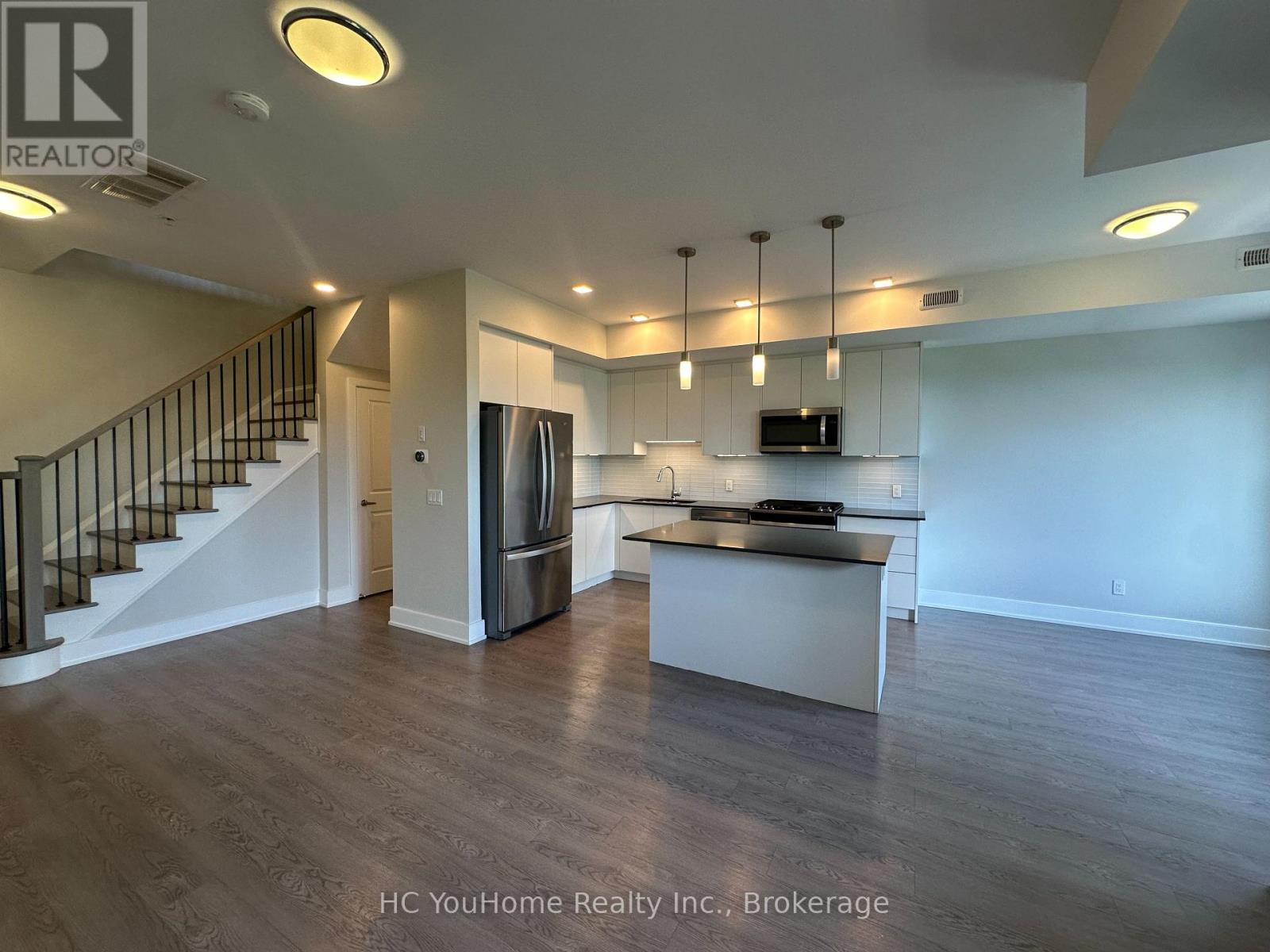 12 - 1265 BIRCHMOUNT ROAD