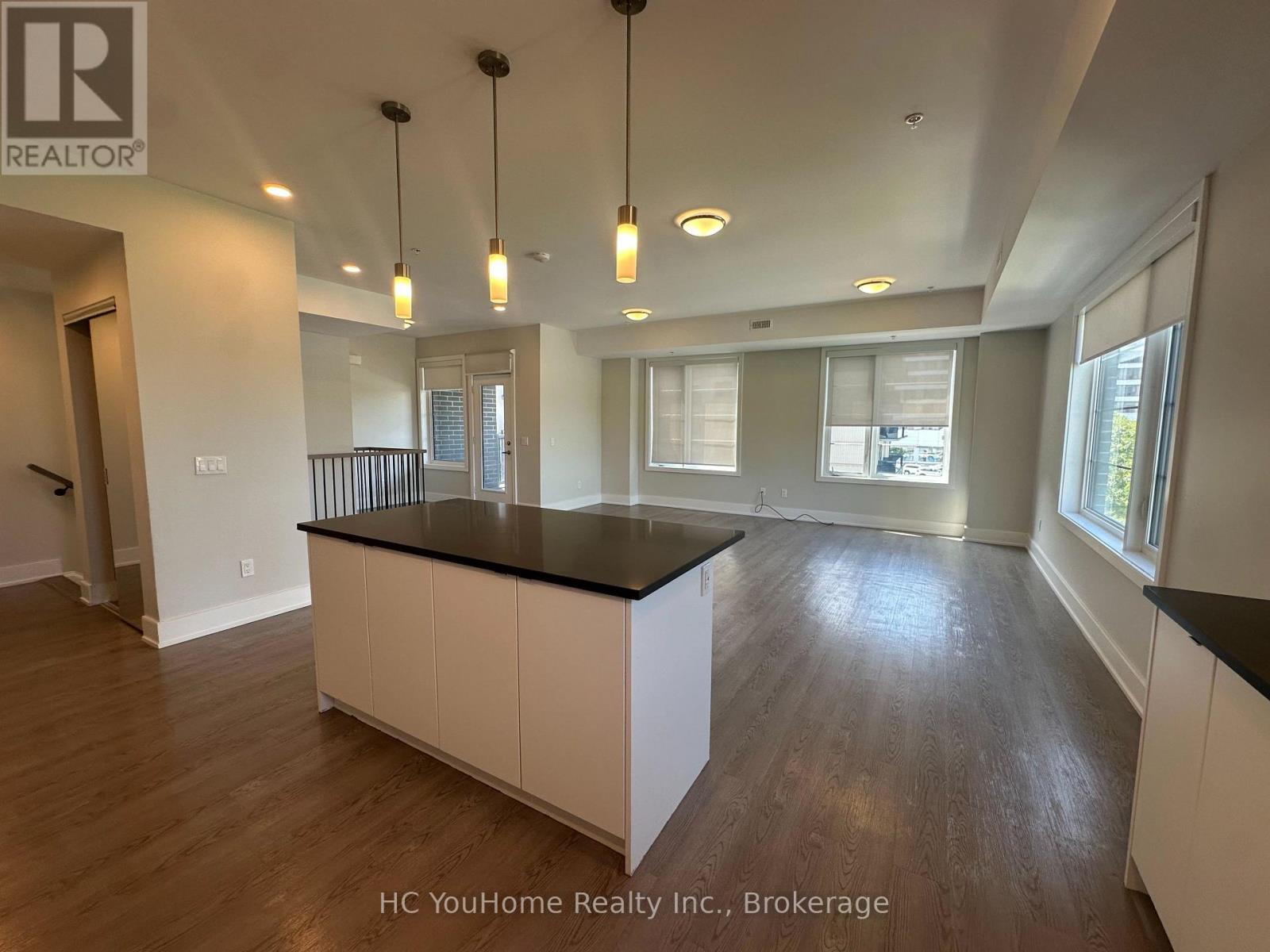 02 - 1265 Birchmount Road, Toronto, Ontario  M1P 0E9 - Photo 2 - E13693420