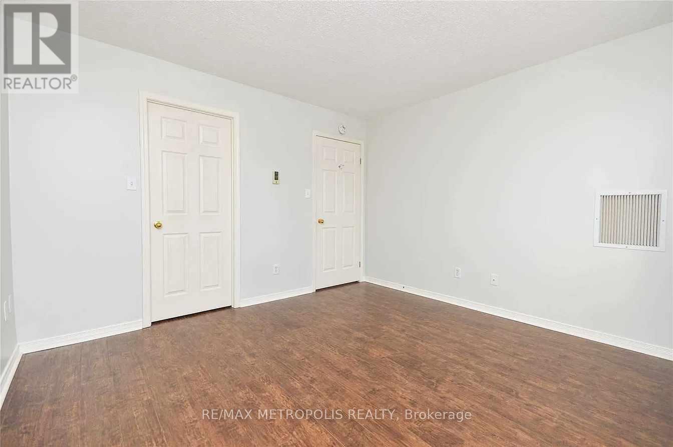 304 - 91 Aspen Springs Drive, Clarington, Ontario  L1C 5J9 - Photo 7 - E13693430