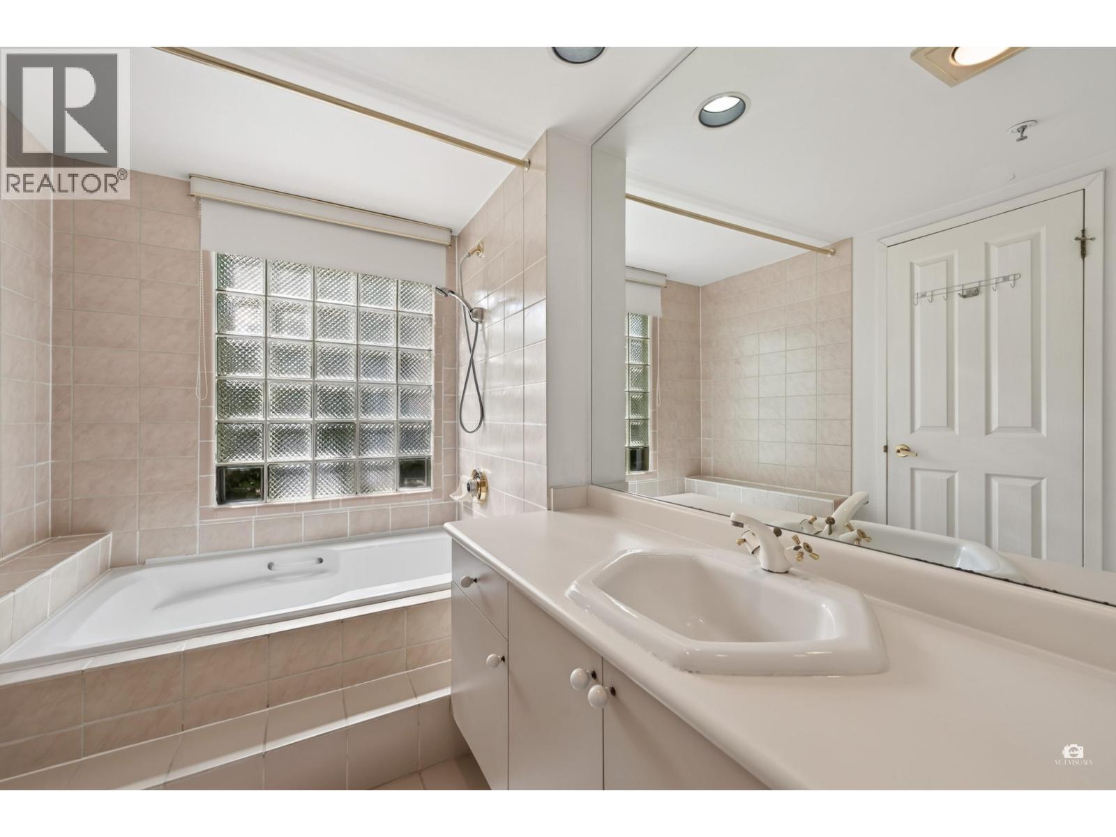 204 555 Austin Avenue, Coquitlam, British Columbia  V3K 6R8 - Photo 20 - R3157283