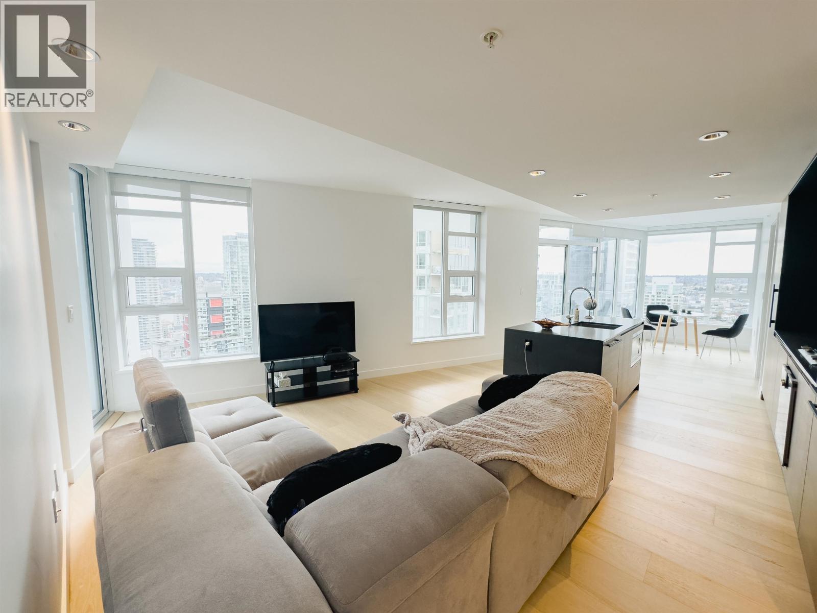 2911 1289 Hornby Street, Vancouver, British Columbia  V6Z 0G7 - Photo 2 - R3157306