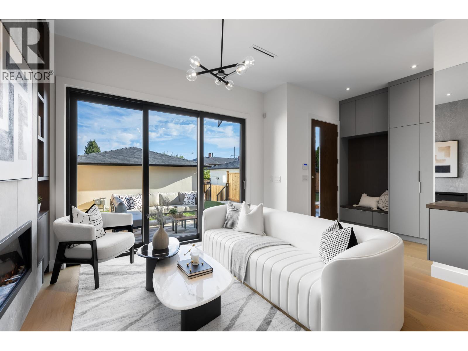1 6682 Napier Street, Burnaby, British Columbia  V5B 2C3 - Photo 4 - R3157307