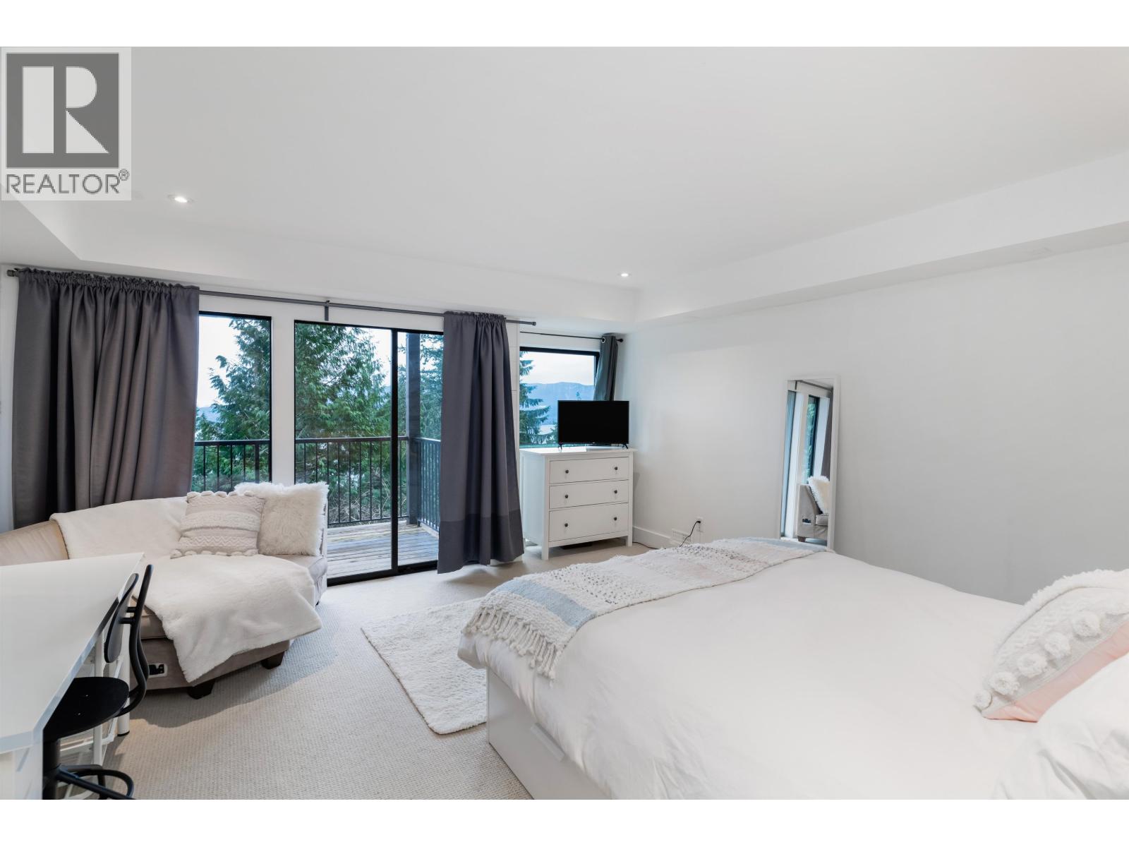 470 Timbertop Drive, Lions Bay, British Columbia  V0N 2E0 - Photo 22 - R3157282