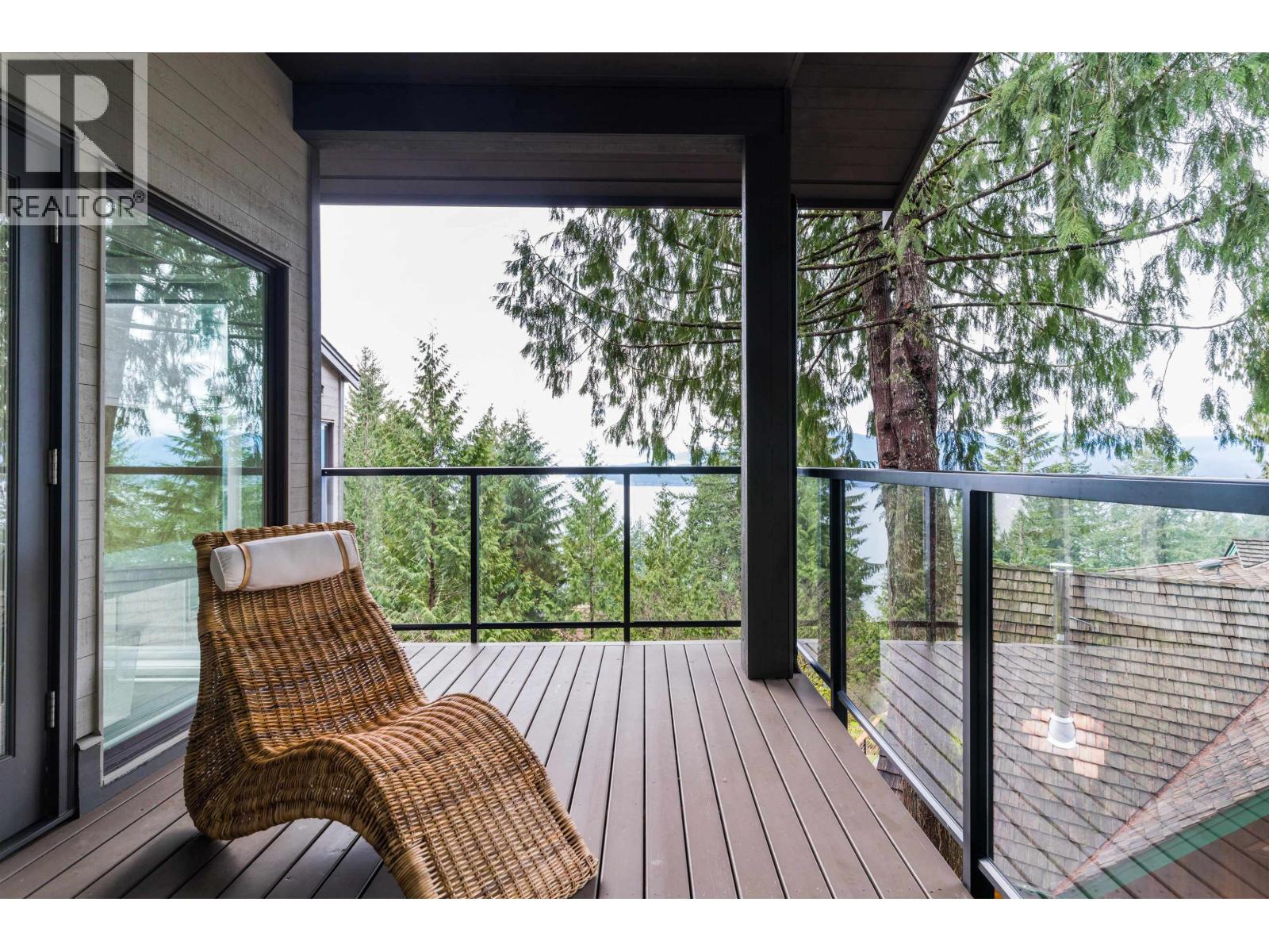 470 Timbertop Drive, Lions Bay, British Columbia  V0N 2E0 - Photo 31 - R3157282