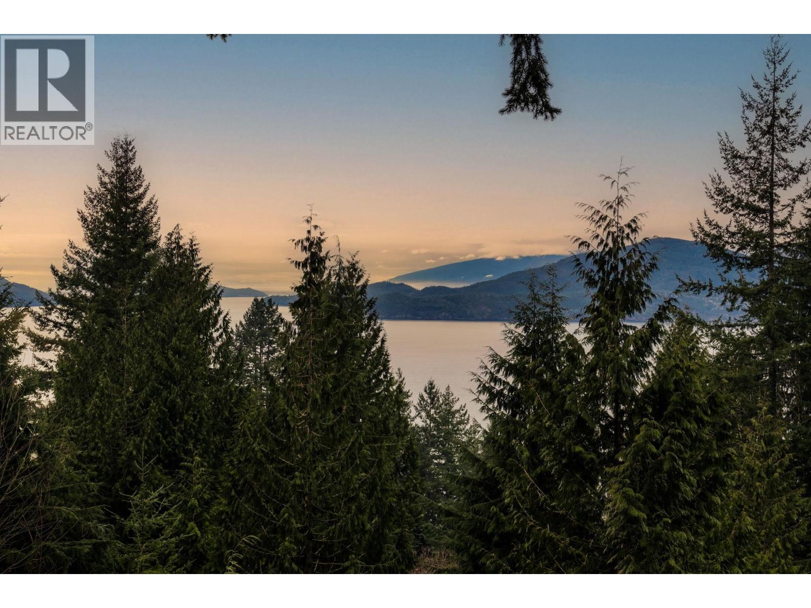 470 Timbertop Drive, Lions Bay, British Columbia  V0N 2E0 - Photo 40 - R3157282