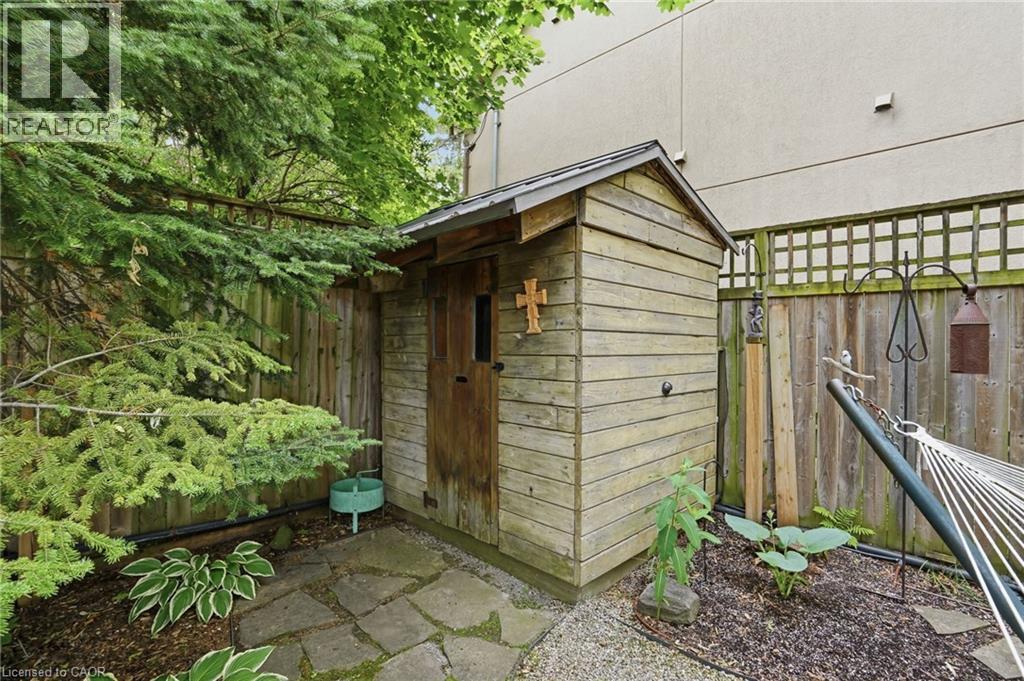 2116 Caroline Street, Burlington, Ontario  L7R 1L8 - Photo 47 - 40857055