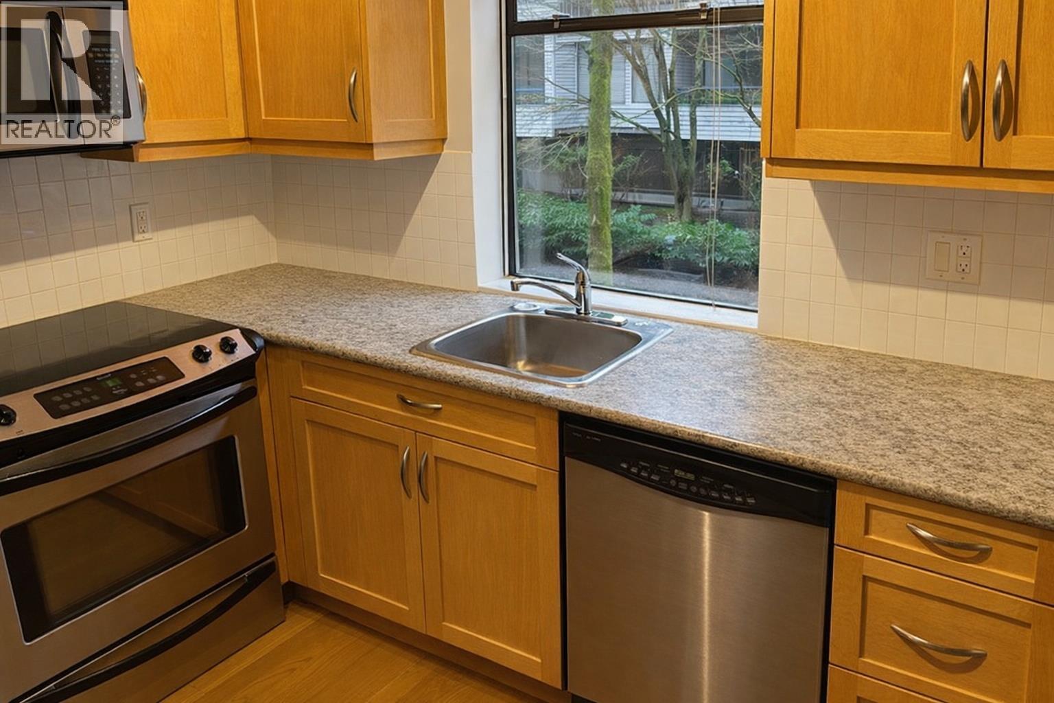 105 8460 ACKROYD ROAD, Richmond, British Columbia