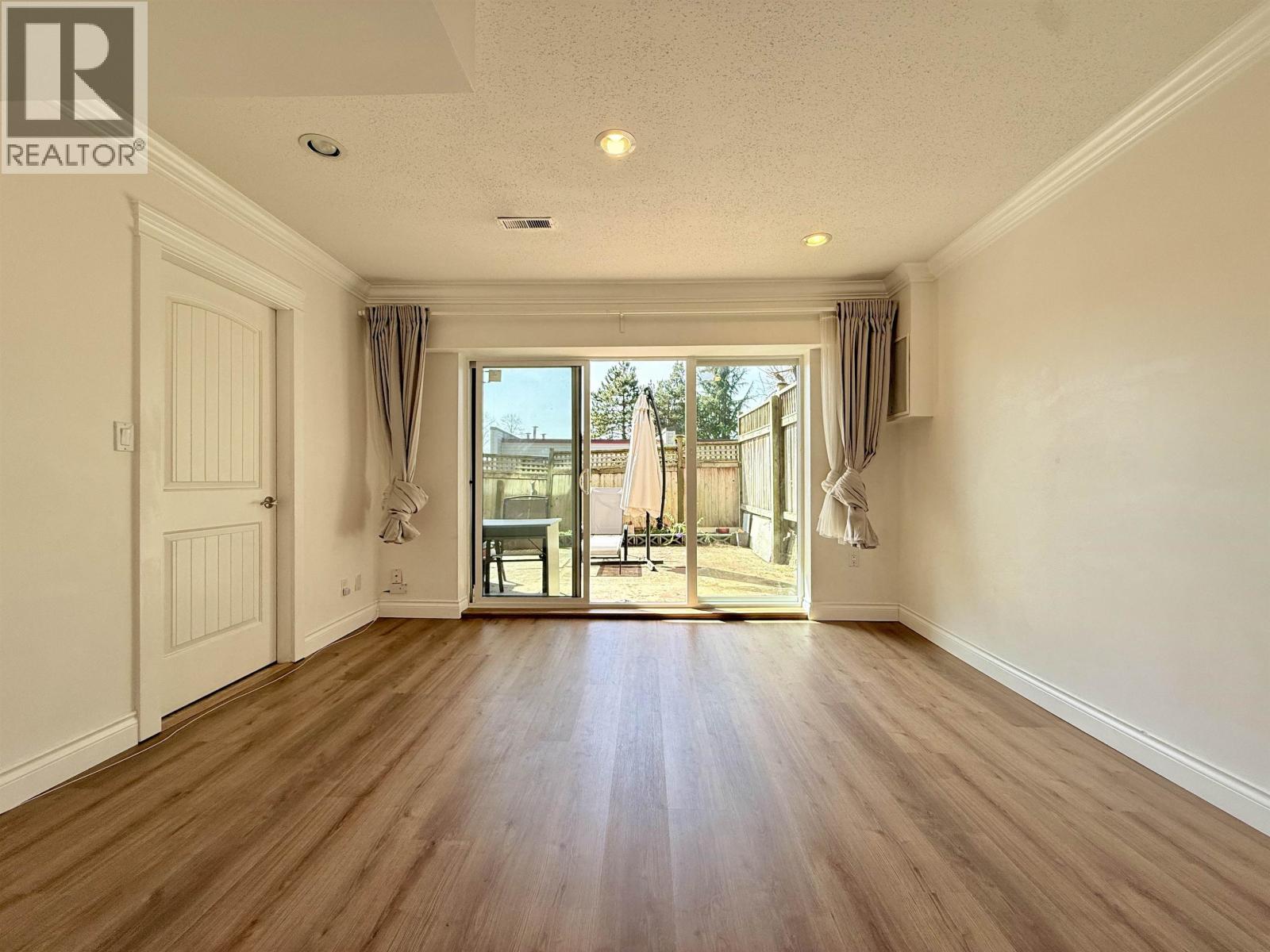 6722 Kneale Place, Burnaby, British Columbia  V5B 2Z2 - Photo 19 - R3157273