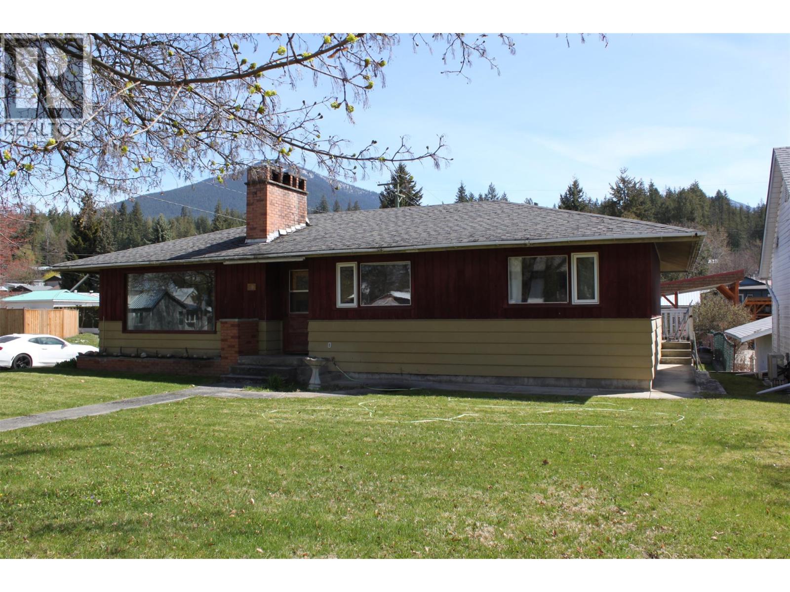 119 2nd Avenue NW, Nakusp, British Columbia  V0G 1R0 - Photo 28 - 10384393