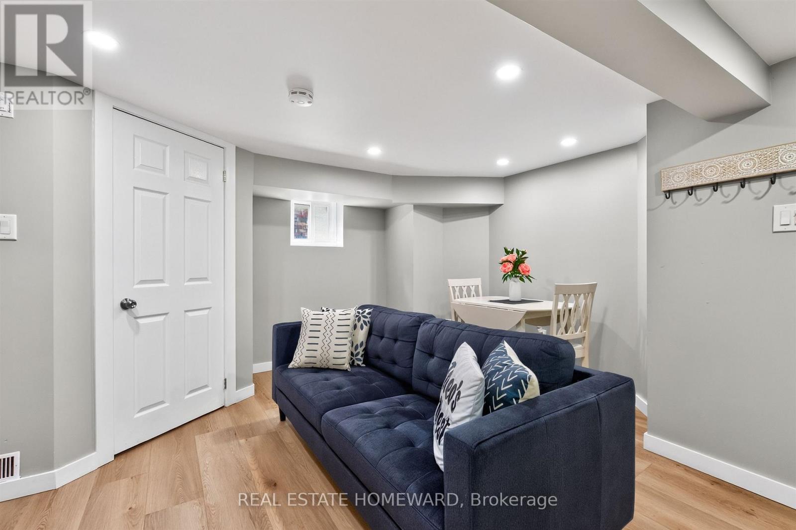 413 O'connor Drive, Toronto, Ontario  M4J 2W4 - Photo 14 - E13692432
