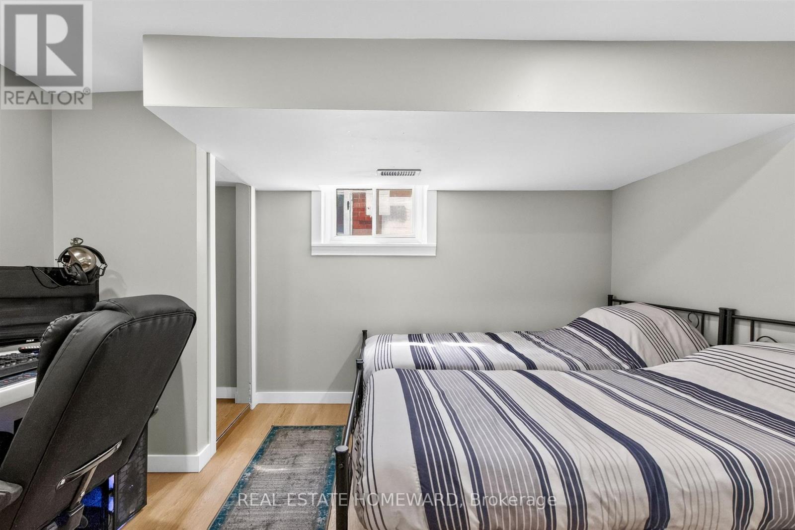 413 O'connor Drive, Toronto, Ontario  M4J 2W4 - Photo 18 - E13692432