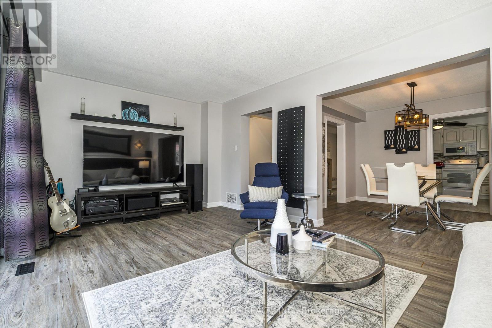 655 Dodsworth Crescent, Mississauga, Ontario  L4Y 2H6 - Photo 12 - W13685934