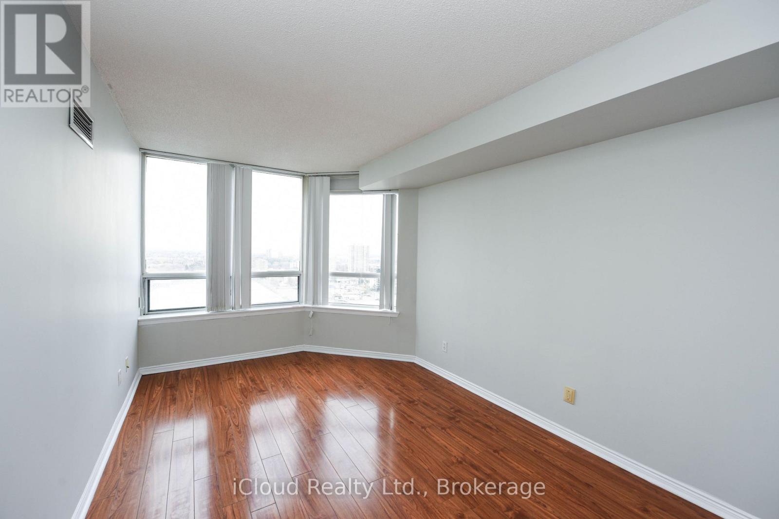 1512 - 135 Hillcrest Avenue, Mississauga, Ontario  L5B 4B1 - Photo 17 - W13693382