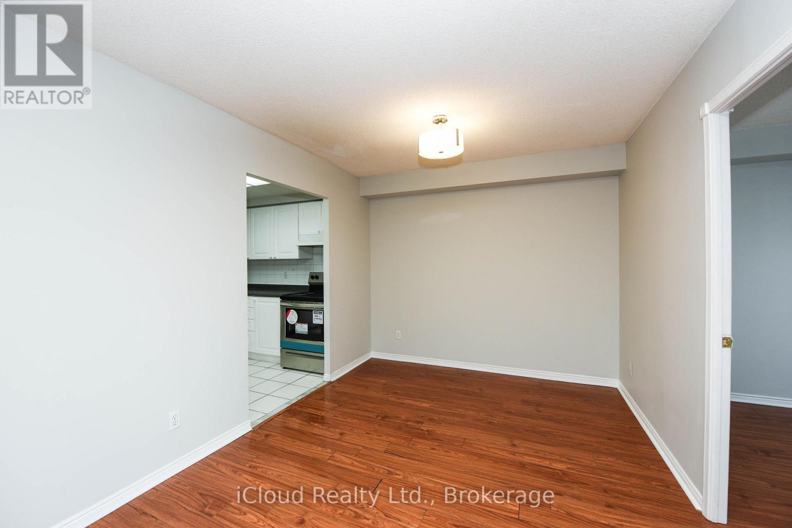 1512 - 135 Hillcrest Avenue, Mississauga, Ontario  L5B 4B1 - Photo 6 - W13693382