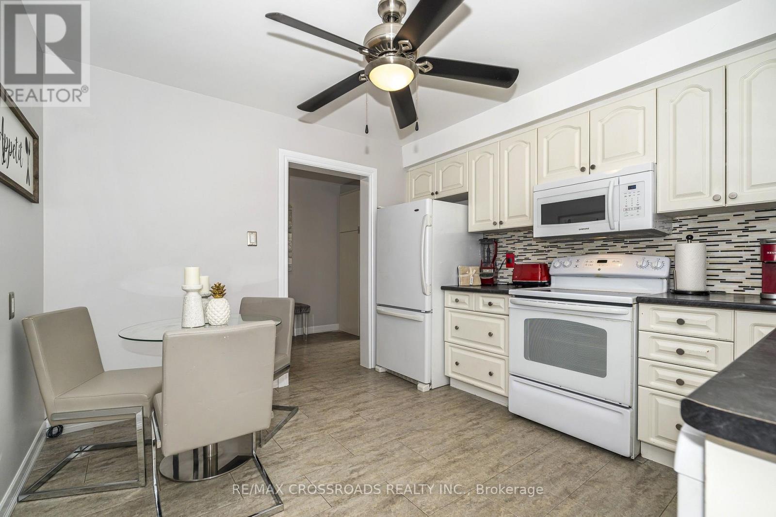 655 Dodsworth Crescent, Mississauga, Ontario  L4Y 2H6 - Photo 7 - W13685934