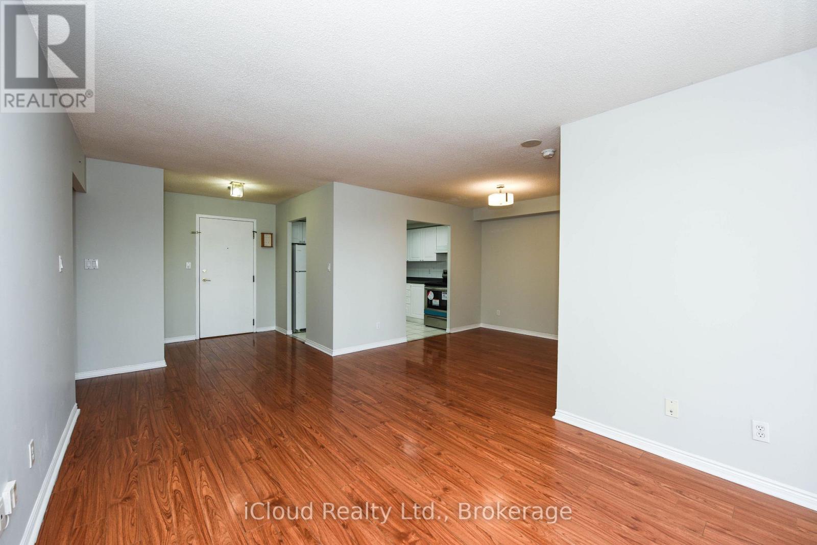 1512 - 135 Hillcrest Avenue, Mississauga, Ontario  L5B 4B1 - Photo 8 - W13693382