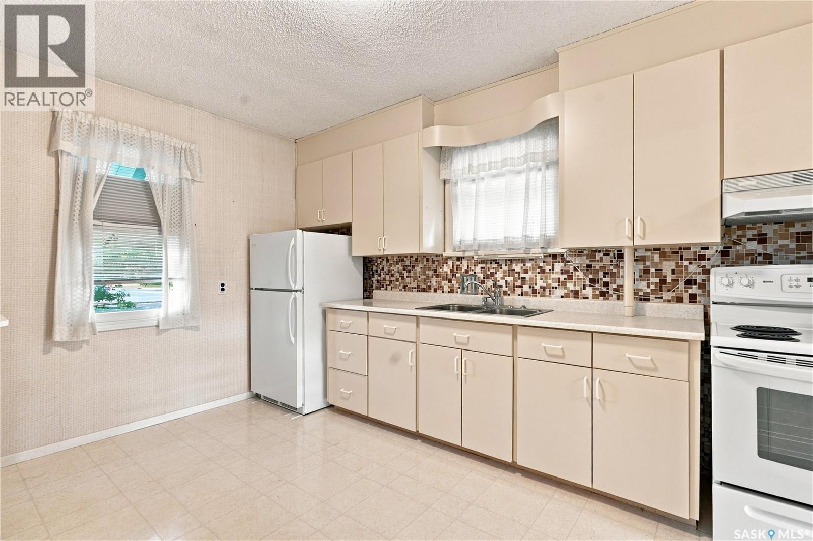1506 Edward Avenue, Saskatoon, Saskatchewan  S7K 3B1 - Photo 9 - SK046066