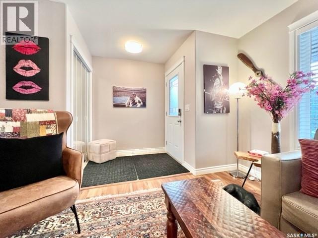 1516 Edward Avenue, Saskatoon, Saskatchewan  S7K 3B6 - Photo 3 - SK046033