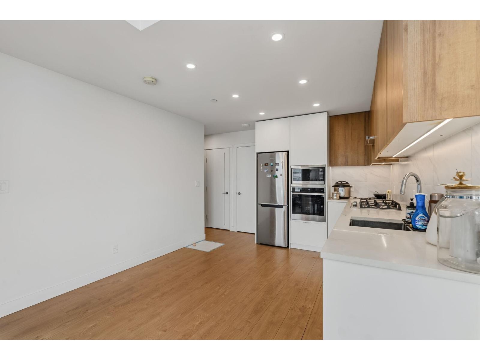 902 13359 Old Yale Road, Surrey, British Columbia  V3T 0S4 - Photo 7 - R3157126
