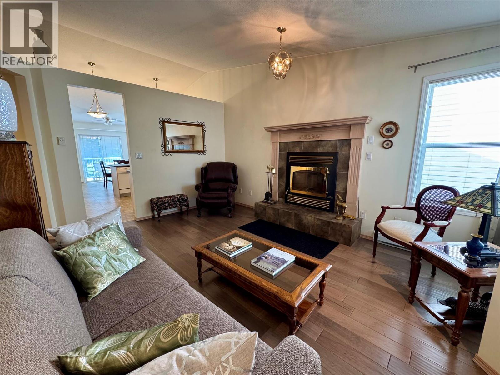 7559 Columbia Avenue Unit# 4, Radium Hot Springs, British Columbia V0A 1M0 - Photo 15 - 10381526