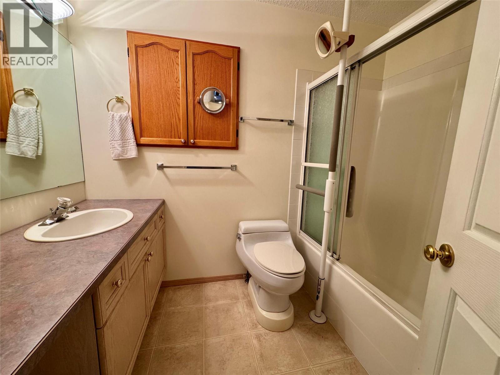 7559 Columbia Avenue Unit# 4, Radium Hot Springs, British Columbia V0A 1M0 - Photo 12 - 10381526