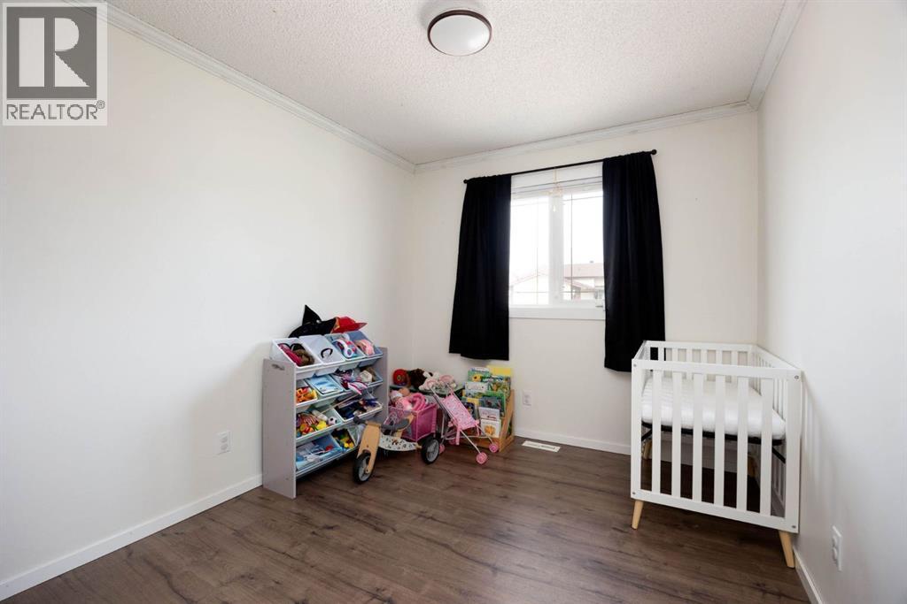 105 Oaks Crescent, Fort Mcmurray, Alberta  T9K 1M4 - Photo 21 - A2332010
