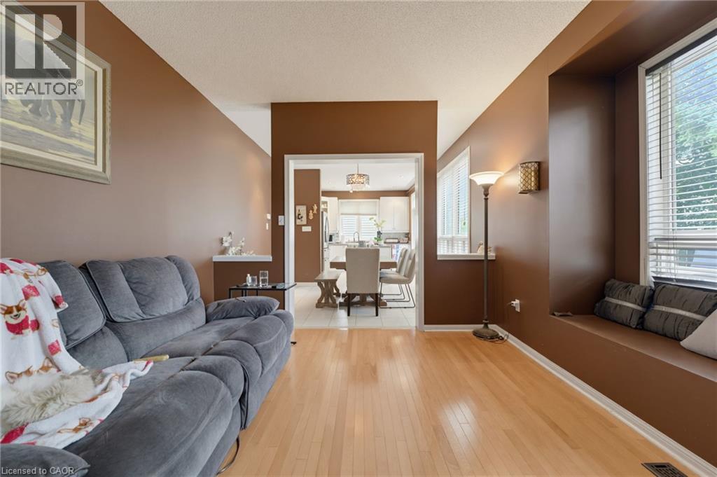 5141 Blue Spruce Avenue, Burlington, Ontario  L7L 6G7 - Photo 9 - 40850293