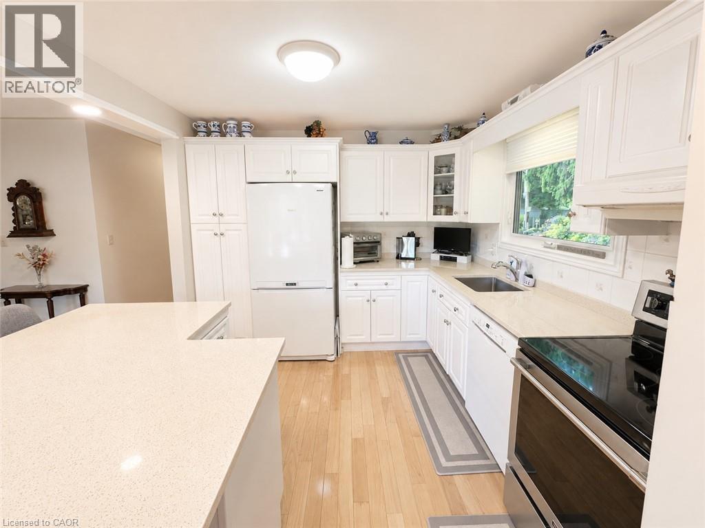 36 Oakhill Drive, Brantford, Ontario  N3T 1R1 - Photo 8 - 40856366