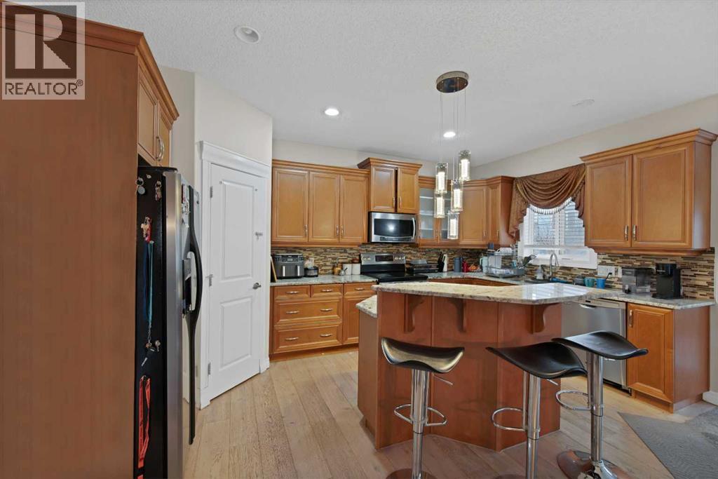 77 Saddleland Drive Ne, Calgary, Alberta  T3J 5J3 - Photo 7 - A2338692
