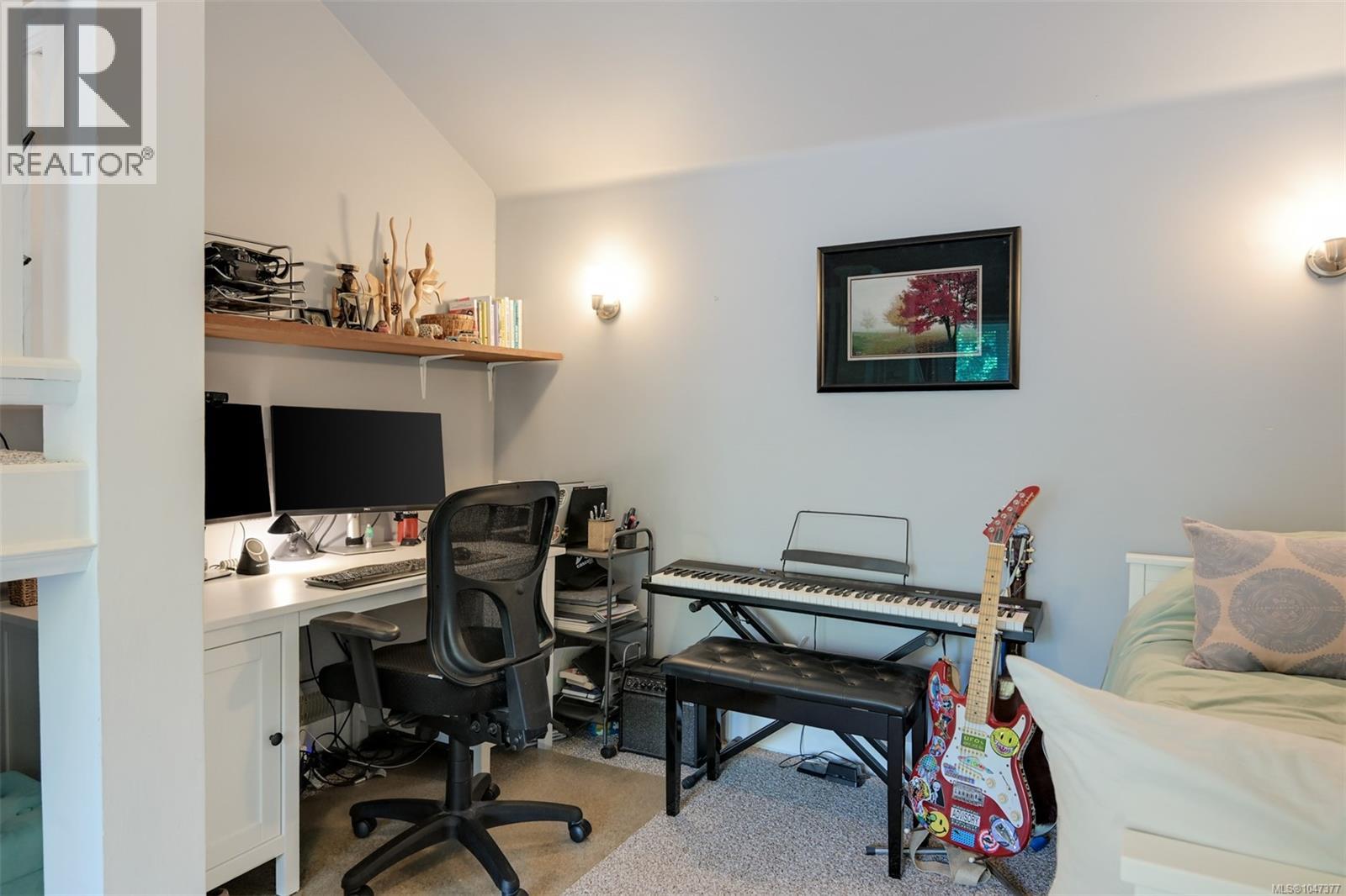 3374 Cook St, Saanich, British Columbia  V8X 1A8 - Photo 23 - 1047377