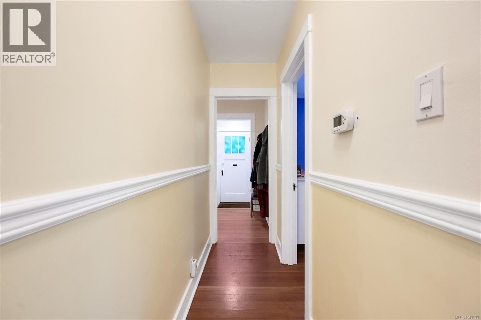3374 Cook St, Saanich, British Columbia  V8X 1A8 - Photo 32 - 1047377