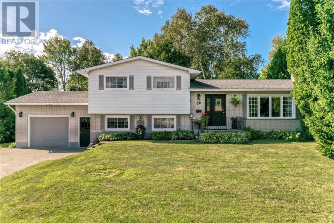 25 Timothy, Greater Sudbury, Ontario