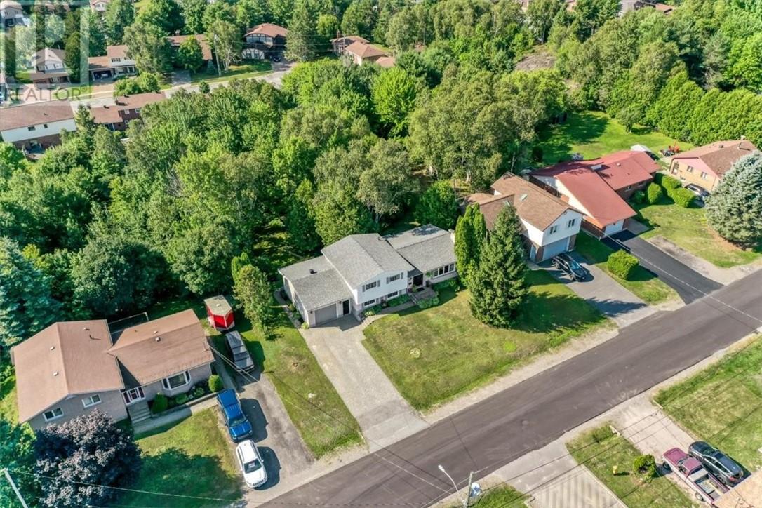 25 Timothy, Greater Sudbury, Ontario  P3Y 1B1 - Photo 4 - 2129899