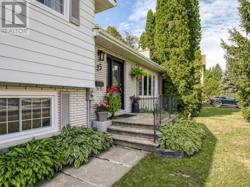 25 Timothy, Greater Sudbury, Ontario  P3Y 1B1 - Photo 5 - 2129899