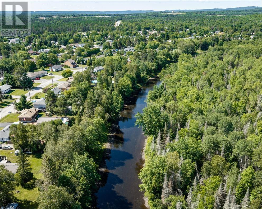 162 Riverside Drive West, Dowling, Ontario  P0M 1R0 - Photo 3 - 2129877
