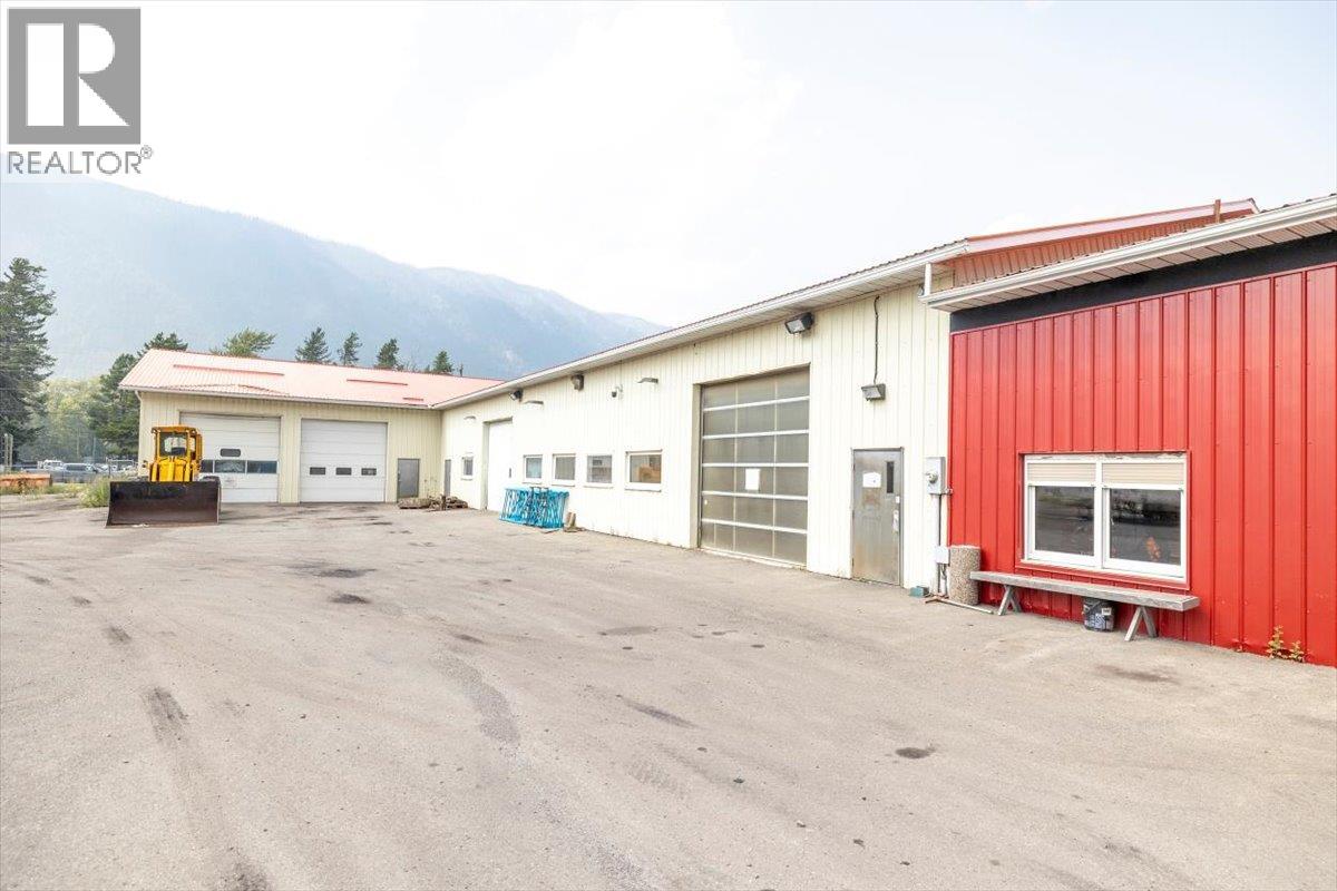 641 Sparwood Drive, Sparwood, British Columbia  V0B 2G1 - Photo 6 - 10396013