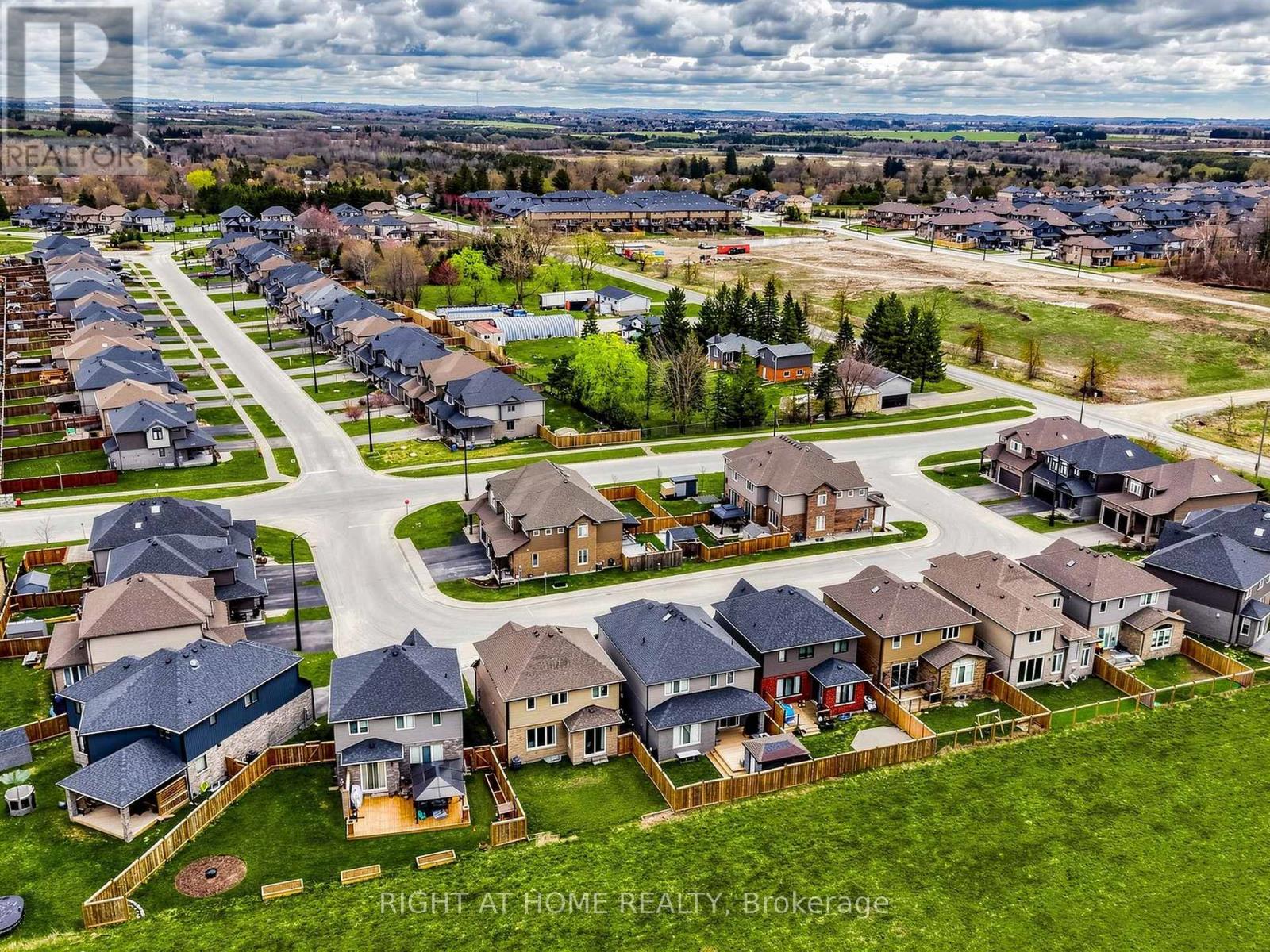 22 Sparrow Crescent, East Luther Grand Valley, Ontario  L9W 0R7 - Photo 45 - X13693448